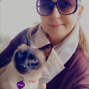 Meet your Posher, Julia